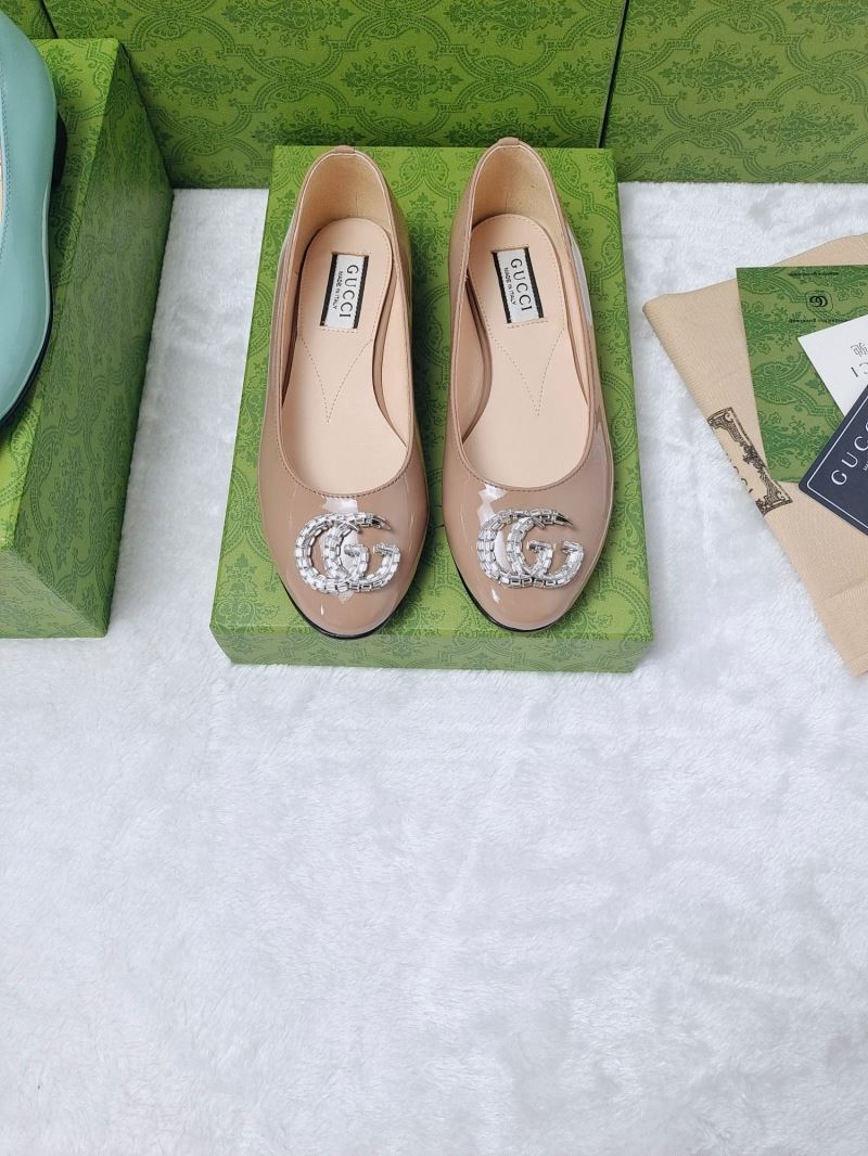 Gucci Flat Shoes